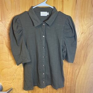 Matty M Women's Green Button-Up Top